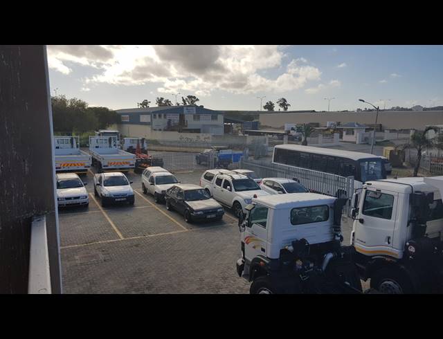 2,652M² FACTORY TO LET IN SAXENBURG PARK 1